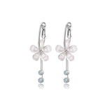 Superbe paire de boucles d'oreilles pendantes