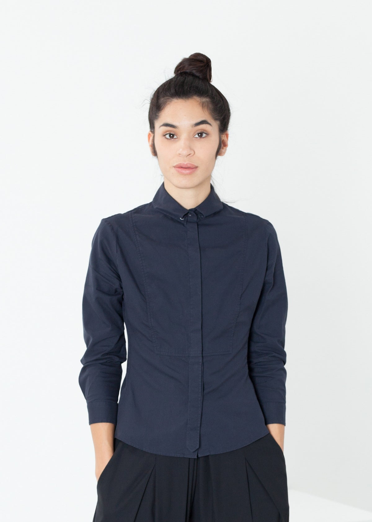 Chemise de smoking froissée en bleu marine