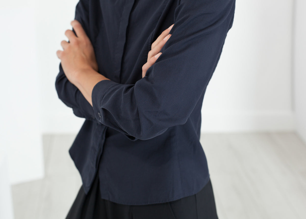 Chemise de smoking froissée en bleu marine