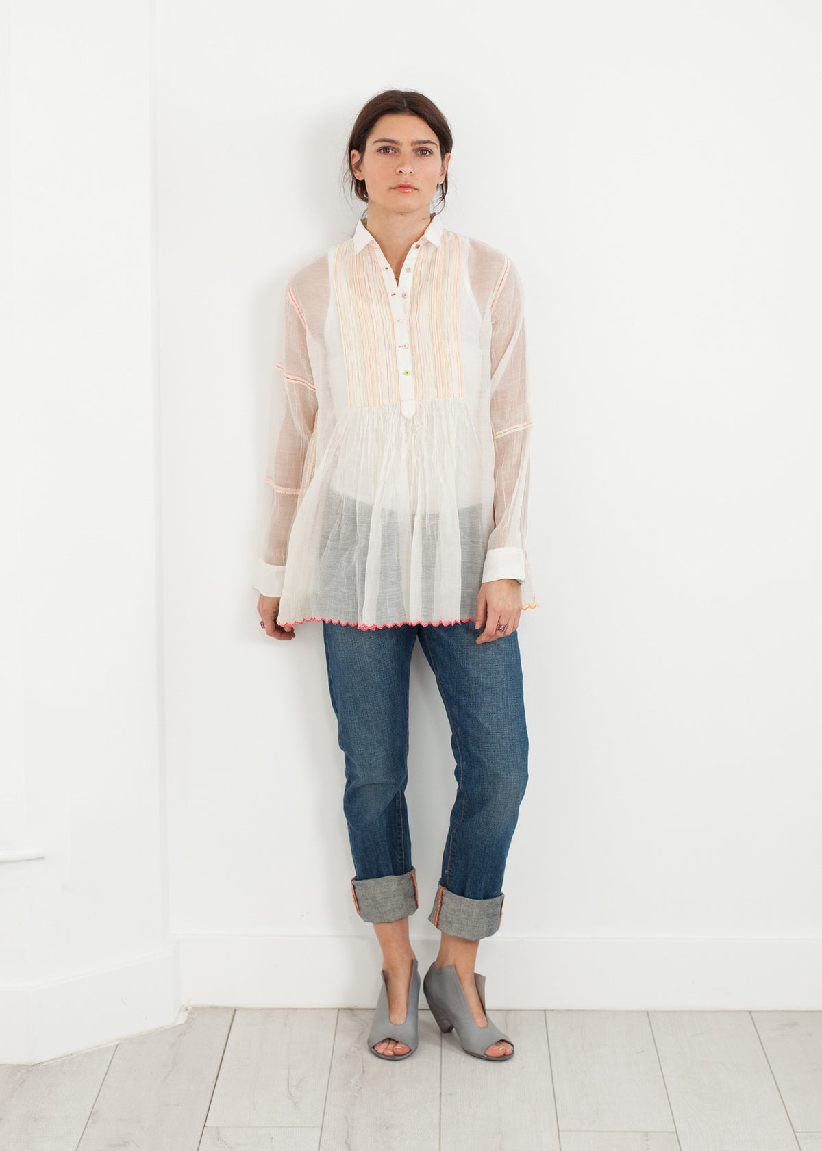 Doorschijnende regenboogblouse in wit