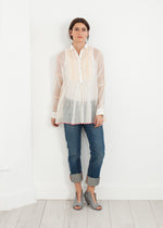 Doorschijnende regenboogblouse in wit