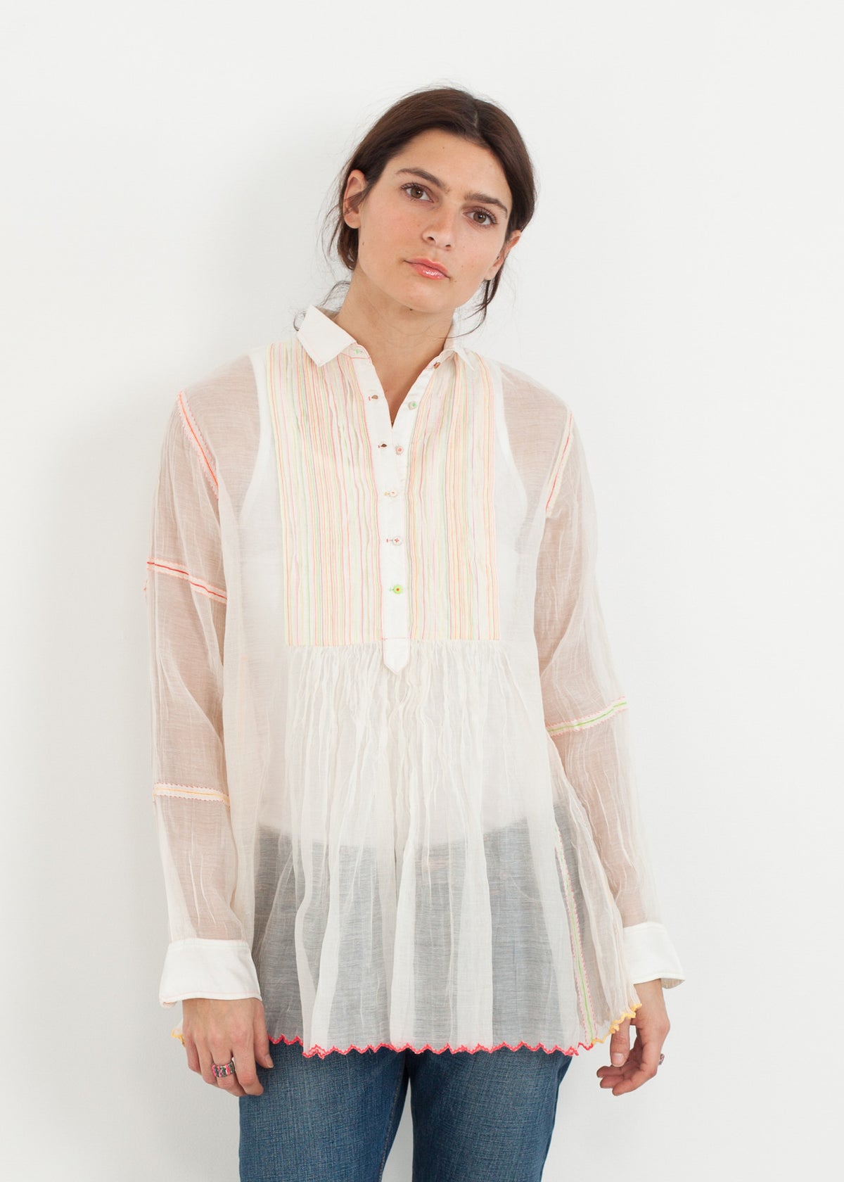 Doorschijnende regenboogblouse in wit